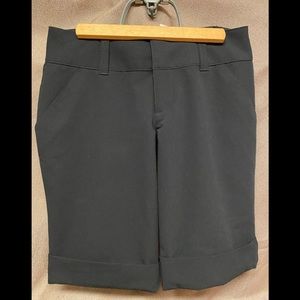 Guess dressy shorts black stretch size 24